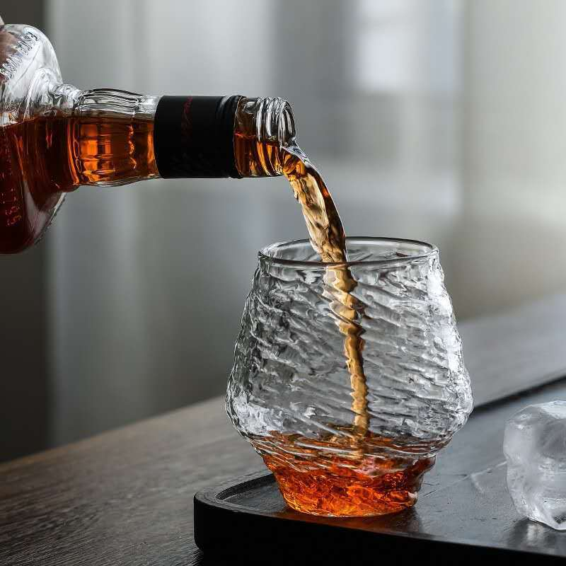 Japanese-Style Whisky Glass – Tree Bark Relief (Set of 2)