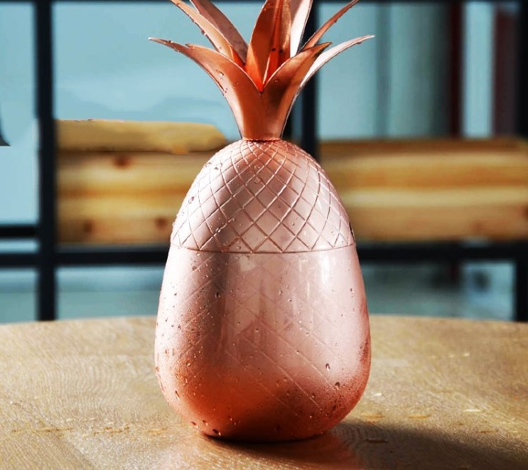 Ananas-Kupferbecher