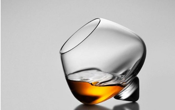 Diamond-Shaped Whisky Snifter (set of 2)