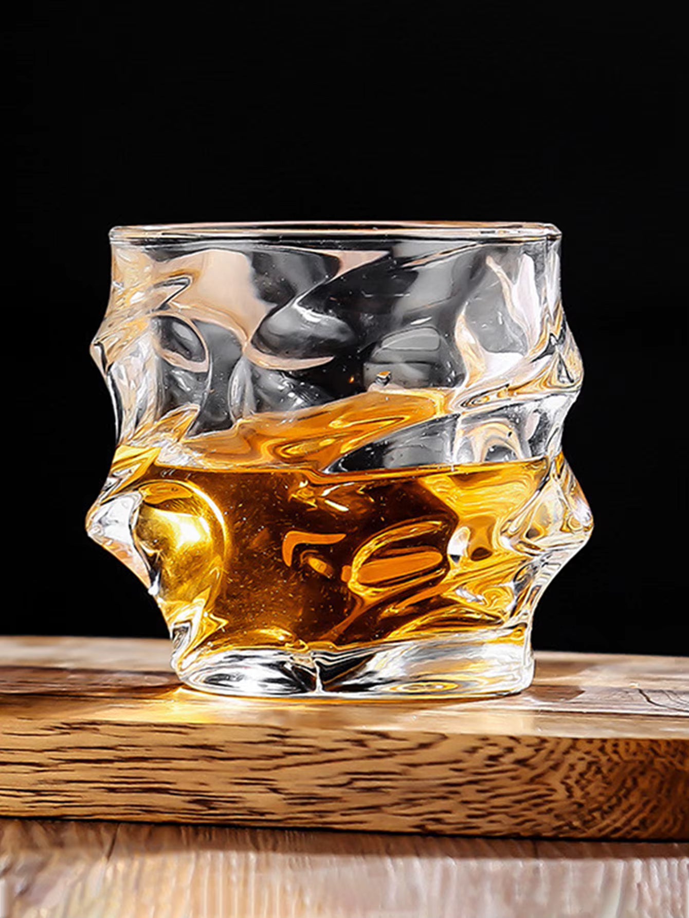 Japanese-Style Whisky Glass – Twisted (Set of 2)