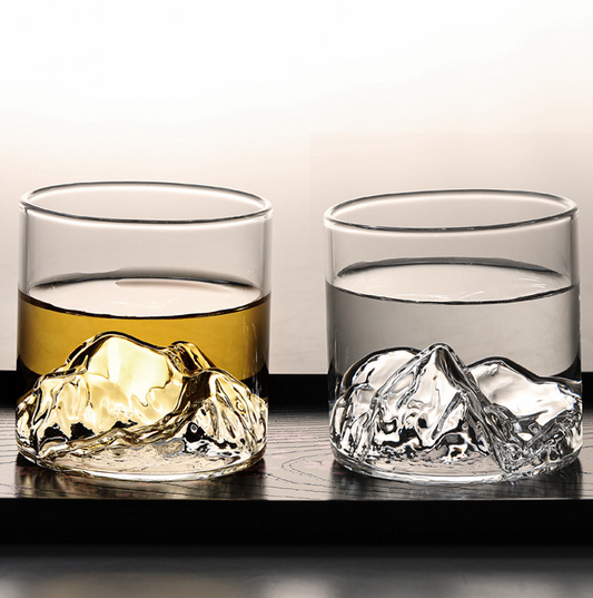 Whisky-Glas im japanischen Stil – Gebirgsprägung (mit Holzbox, 2er-Set)