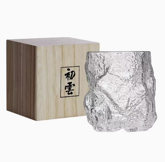 Whisky-Glas im japanischen Stil – Gehämmertes Relief (mit Holzbox, 2er-Set)