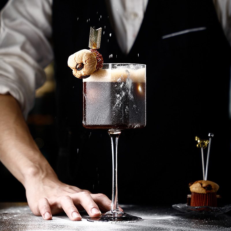 Cocktailglas mit quadratischem Kelch (2er-Set)