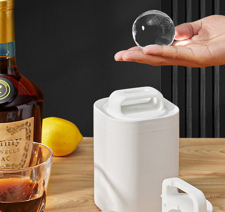 Clear Ice Container for One Ice Sphere