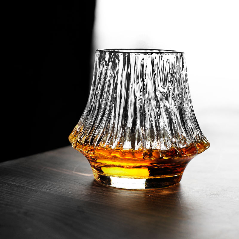 Japanese-Style Whisky Glass – Mt. Fuji (w/ Wooden Box, Set of 2)