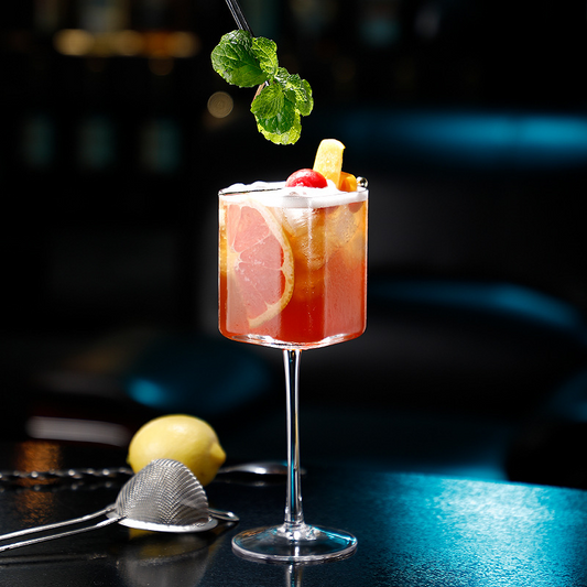 Cocktailglas mit quadratischem Kelch (2er-Set)
