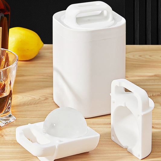 Klar-Eisbehälter für eine Eiskugel